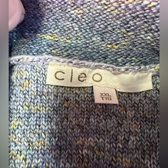 Size XXL Cleo Sweater - Picture 4 of 4